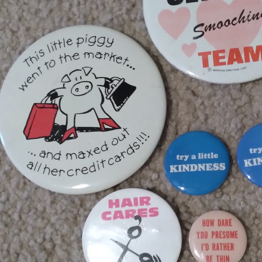 Buttons Buttons Buttons - Picture 5 of 7